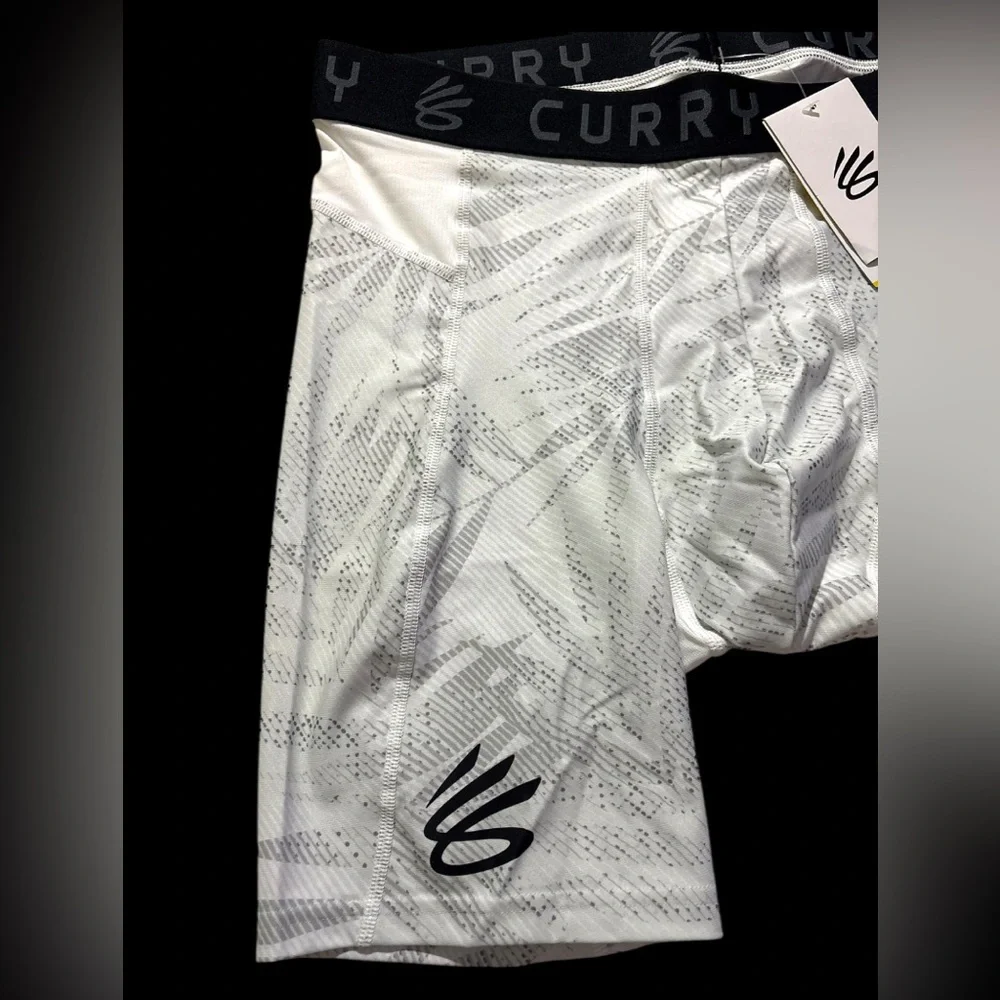 Under Armour Men’s Curry HeatGear Printed Compression Shorts 1379829-101 Size XL